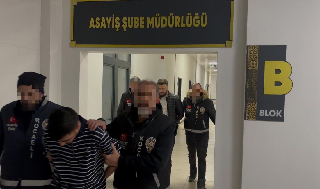  Kocaeli'de tekerlekli sandalyeye bağlı zanlı ile kardeşi tutuklandı.