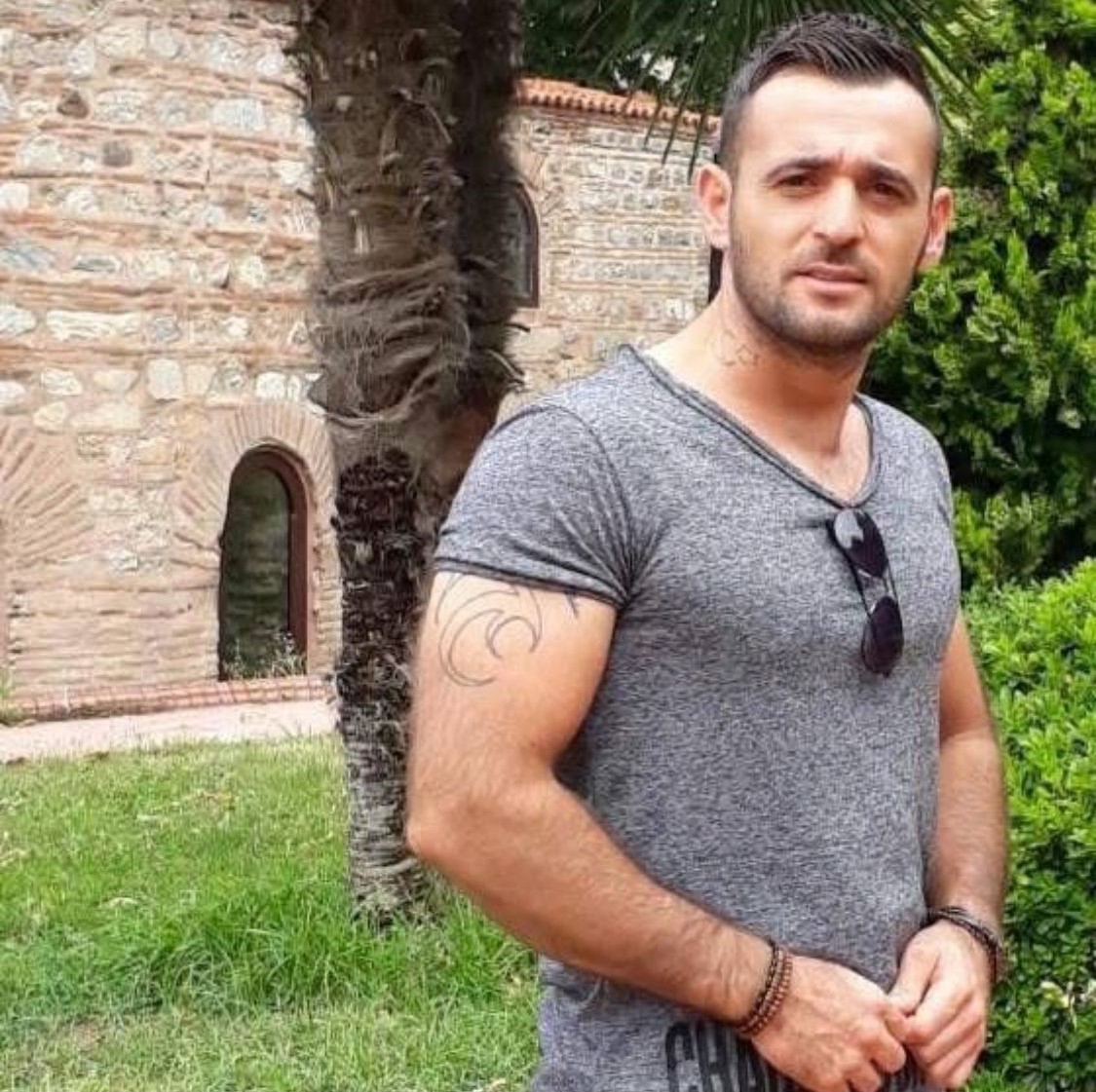 Bursa’nın İznik ilçesinde sanayi sitesindeki dükkanda bir genç ölü bulundu.