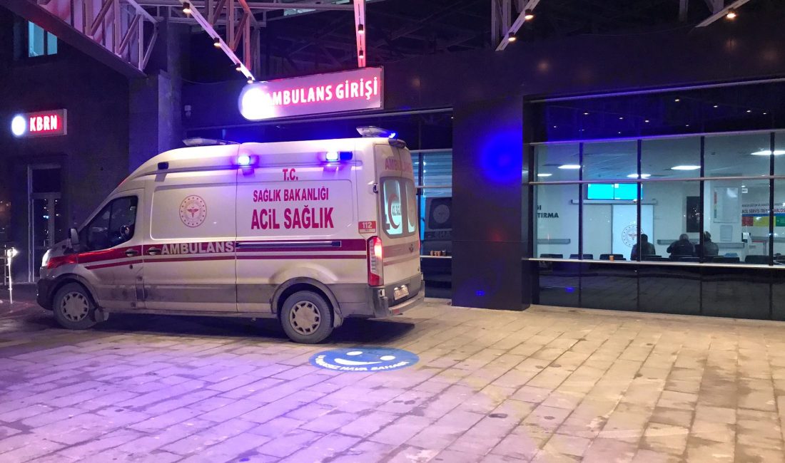 Sokakta bir kadını bıçaklayan zanlının ifadesi ‘pes’ dedirtti: “Kış geldi, cezaevine girmem lazımdı” Bilecik İl Emniyet Müdürlüğü binasının 25 metre uzağında tanımadığı bir