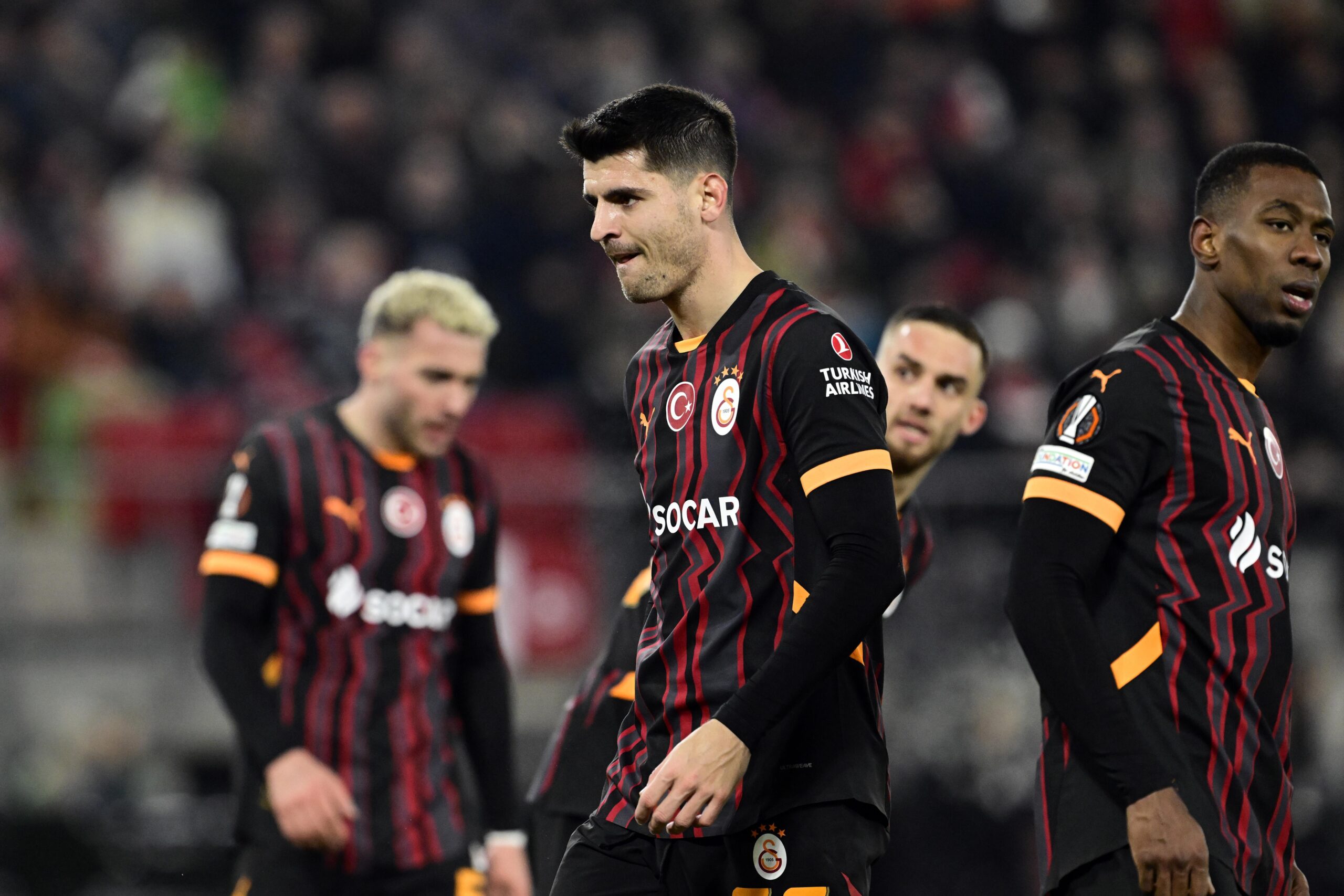 Galatasaray, UEFA Avrupa Ligi’nde deplasmanda oynadıkları AZ Alkmaar maçında sakatlanan