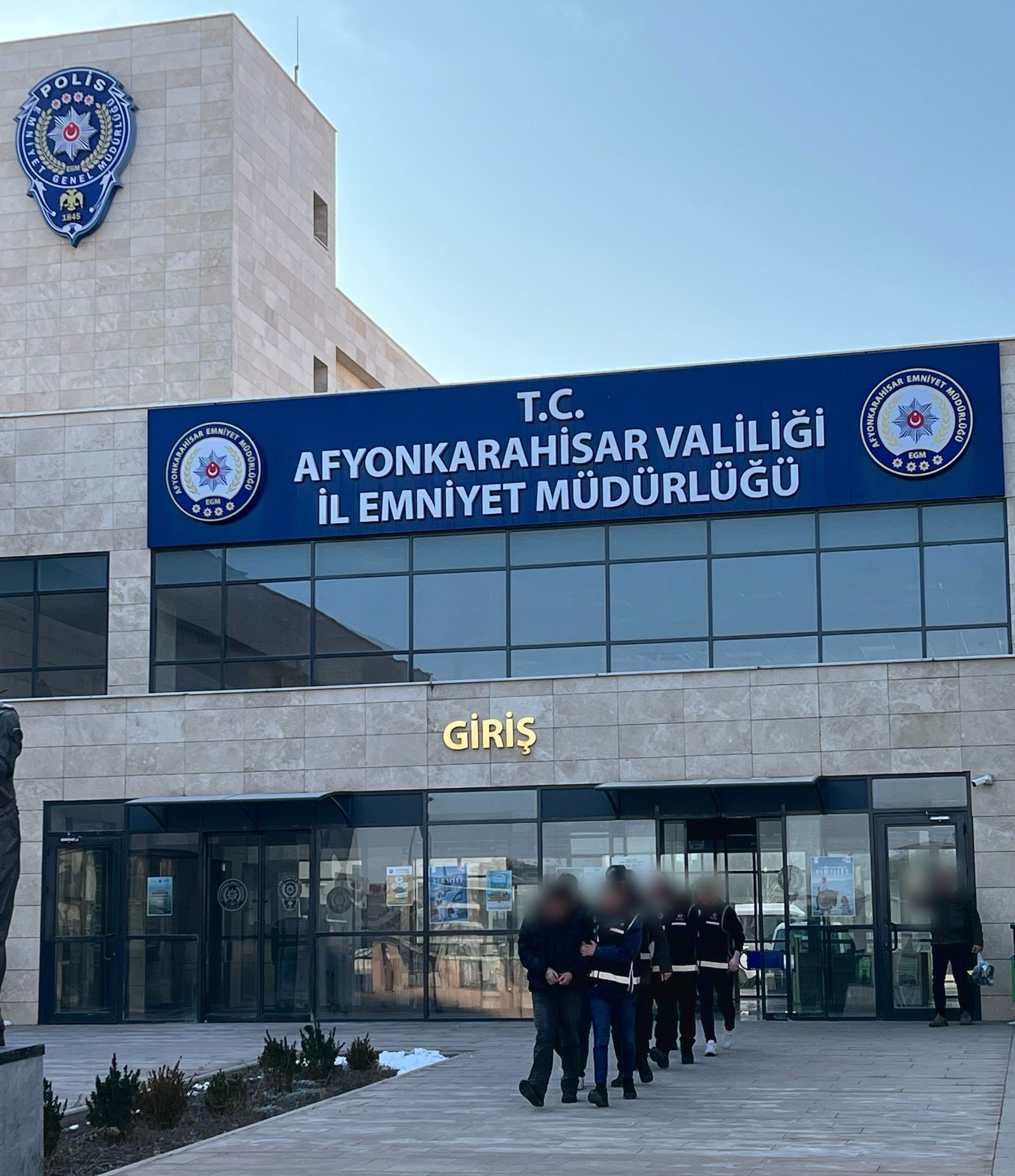 Afyonkarahisar’da, icra dosyasını kapatma vaadiyle 130 bin TL dolandırıcılık yapan