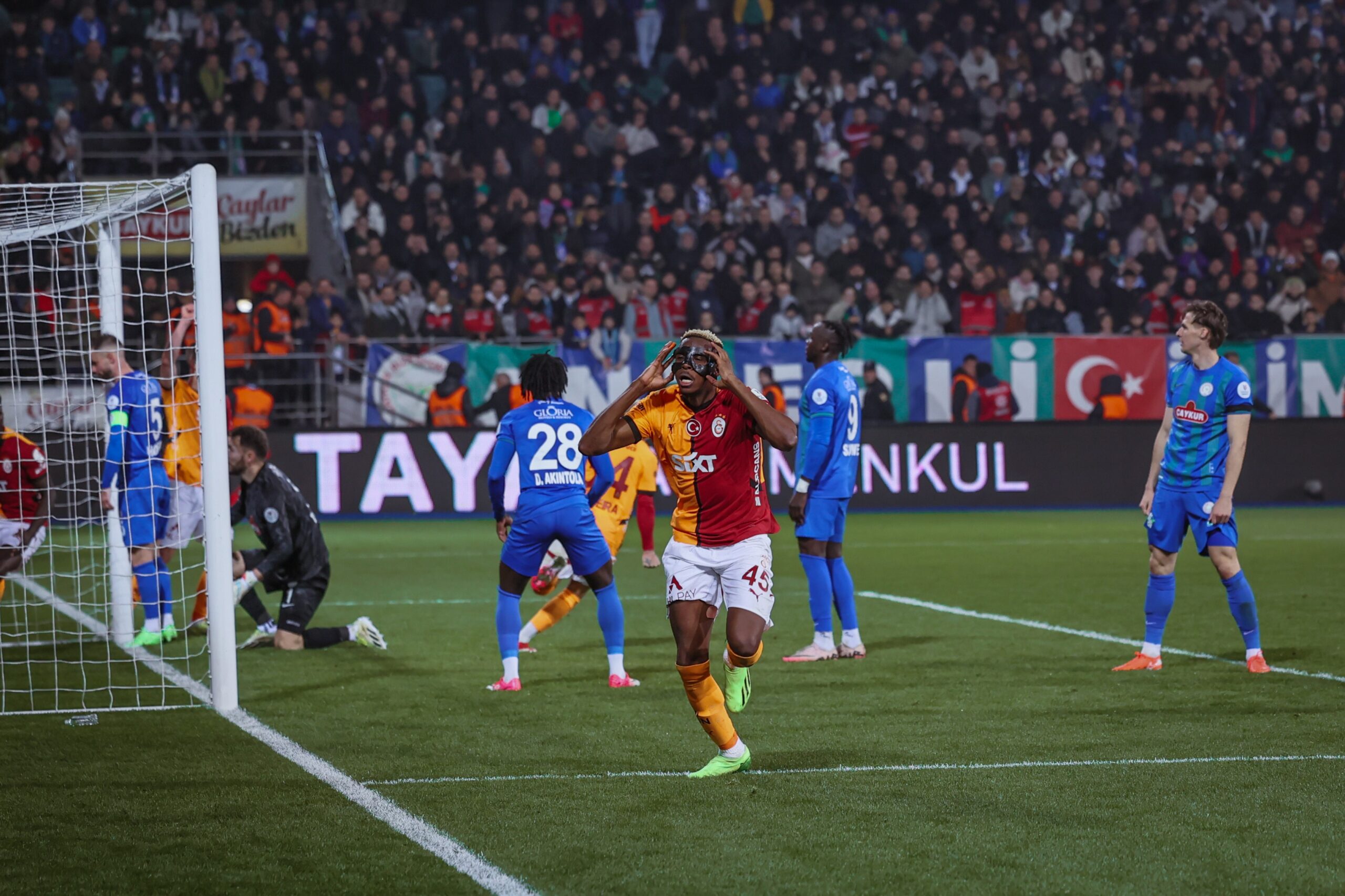 Trendyol Süper Lig'in 24. haftasını Galatasaray, Fenerbahçe ve Beşiktaş galibiyetle