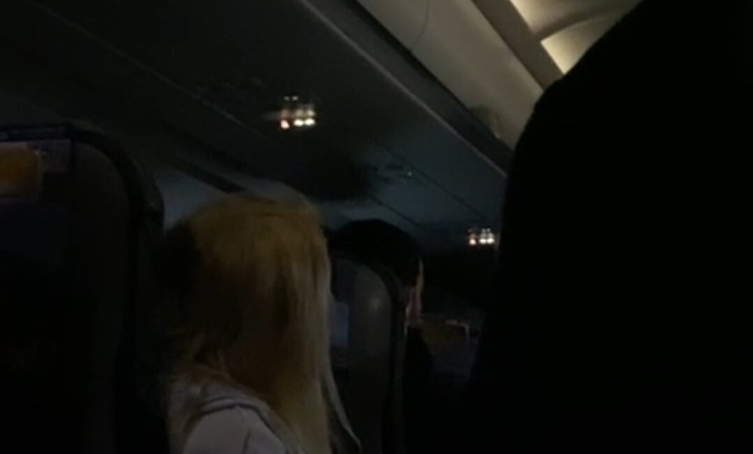 Tanımlanamayan cisim iddiası uçuşları durdurdu Gaziantep Havalimanı’nda bir uçakta pilotların ışıklı ve tanımlanamayan cisim rapor