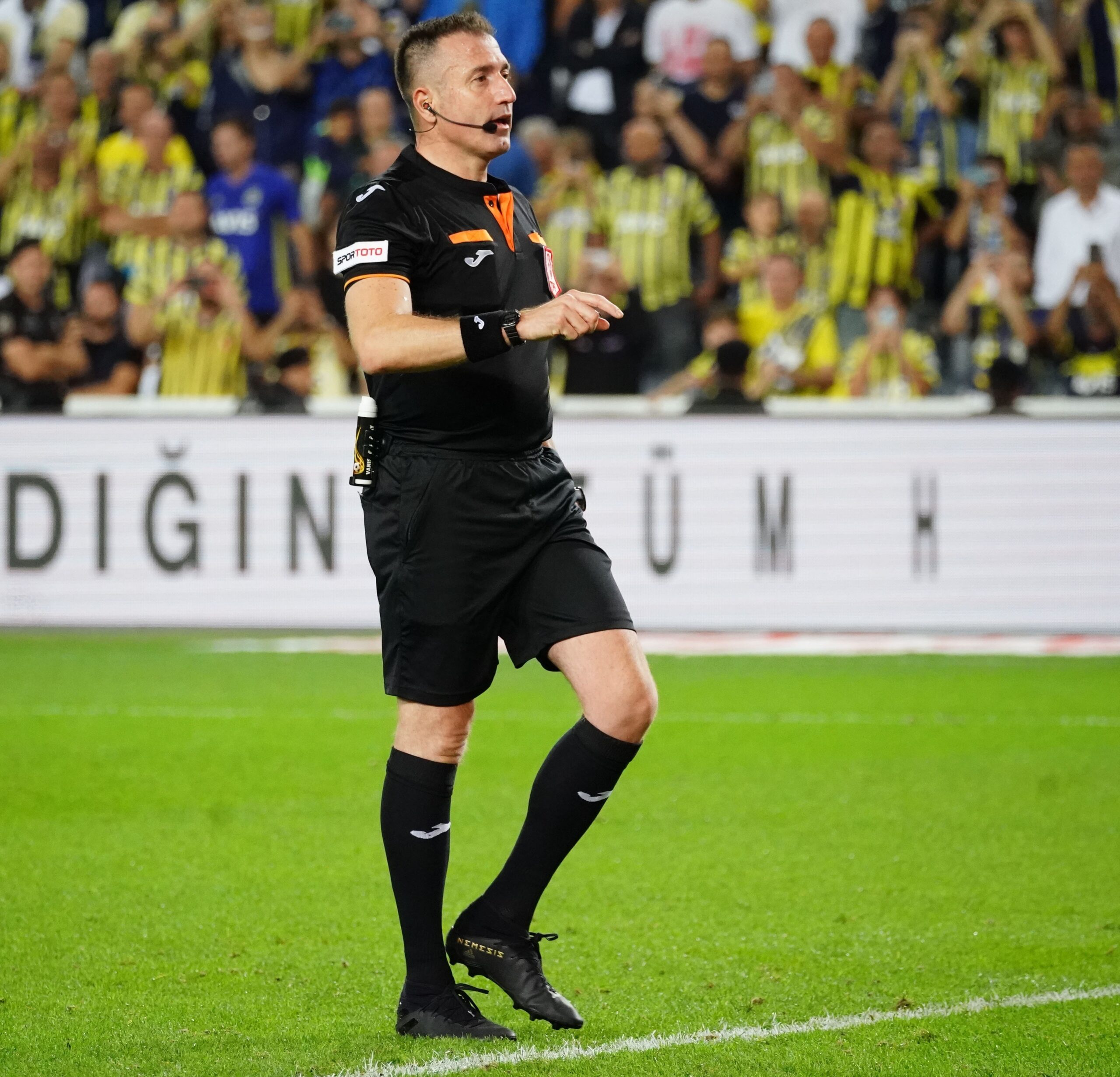 FIFA kokartlı eski hakem Hüseyin Göçek, Galatasaray – Fenerbahçe maçını