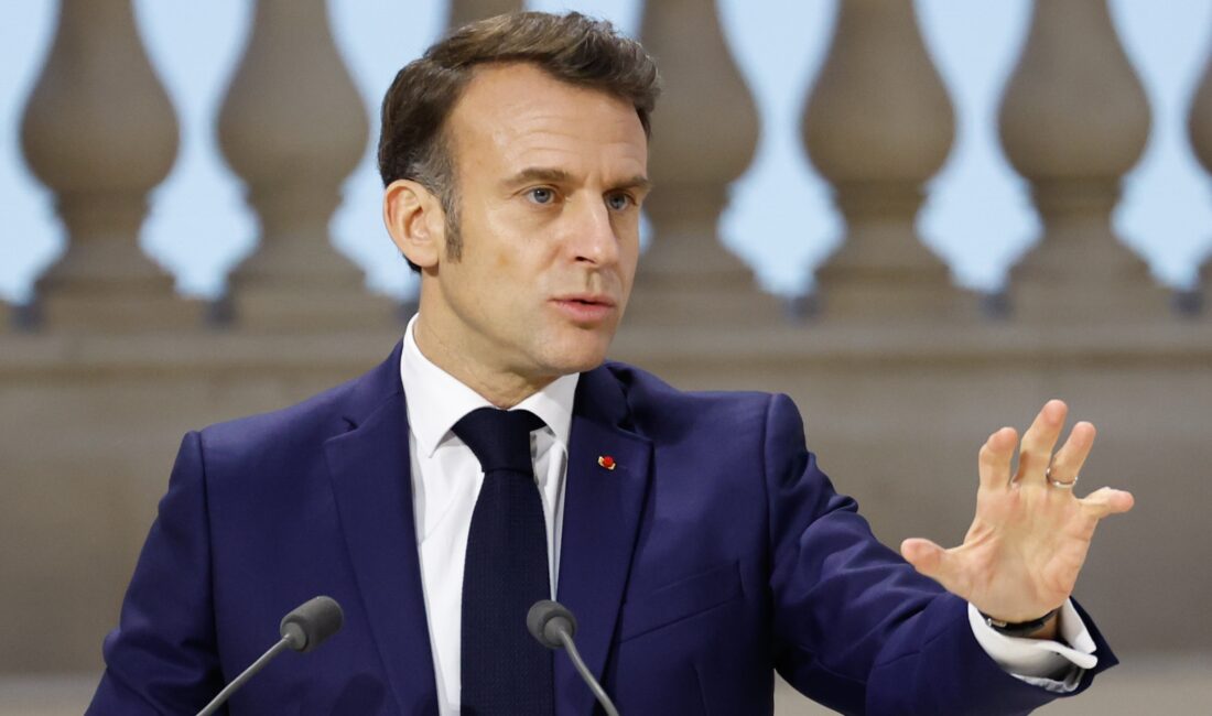 Fransa Cumhurbaşkanı Emmanuel Macron, sosyal medya üzerinden yaptığı canlı yayında