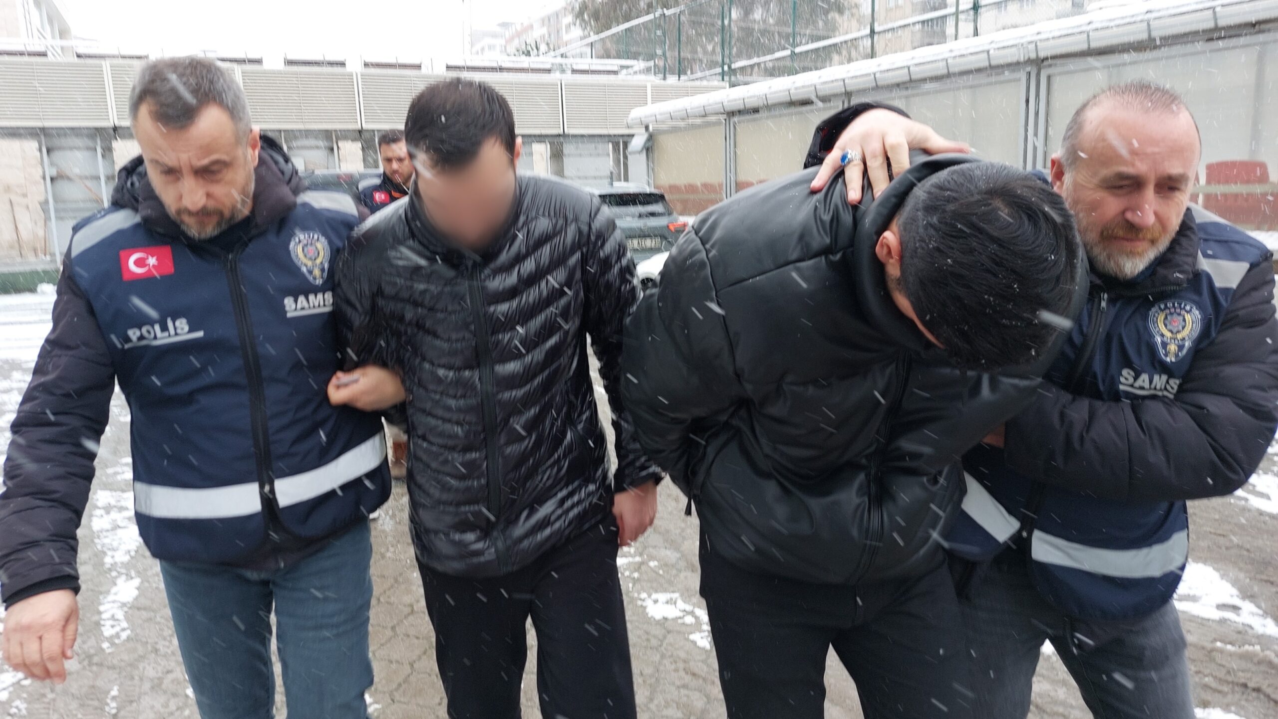 Samsun merkezli 12 ilde gerçekleştirilen dolandırıcılık operasyonunda, 17 kişi gözaltına