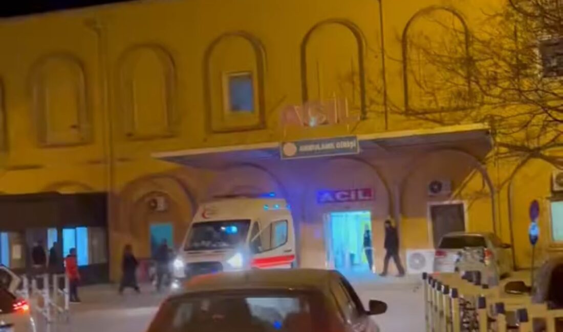 Mardin’de iki aile arasında silahlı kavga: 3 ölü, 7 yaralı Mardin'in Artuklu ilçesinde iki aile arasında çıkan silahlı kavgada 3