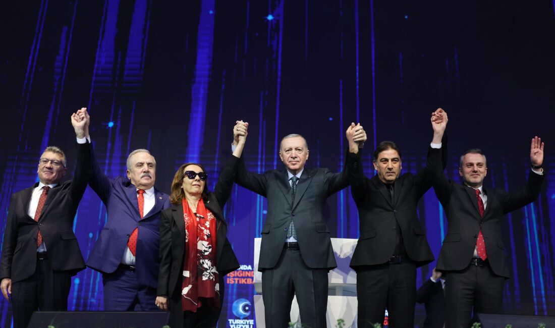 İYİ Parti'den istifa eden İstanbul Milletvekili Mehmet Salim Ensarioğlu ve