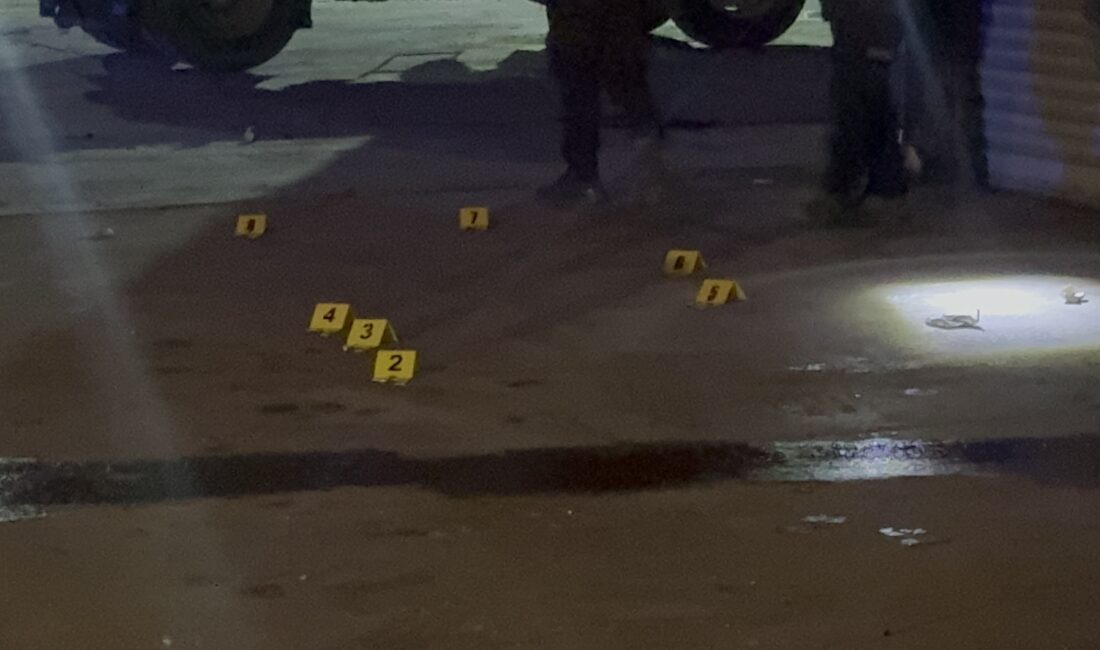Kocaeli’nin Gebze ilçesinde kayınpeder, trafikte çatıştığı damadını silahla vurdu.