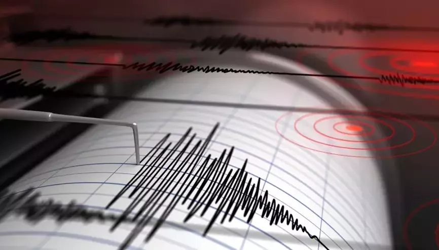 Karayipler’deki Cayman Adaları açıklarında 7.6 büyüklüğünde bir deprem meydana geldi.