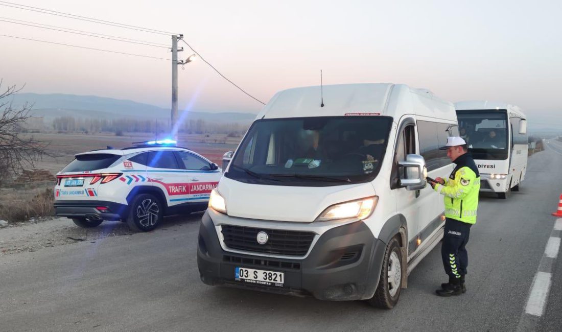 Okul Servis Araçlarına ve Çocukların Güvenliğine Yönelik Denetimler Sürdürülüyor İl genelinde, Emniyet ve Jandarma Trafik Ekipleri tarafından okul servis