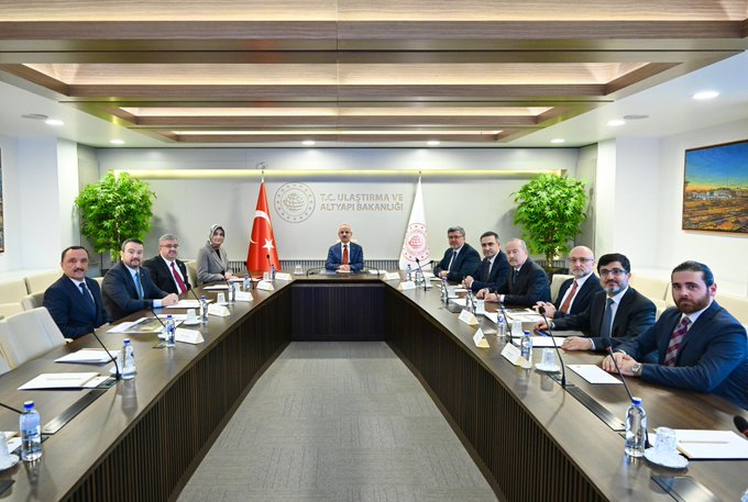 Ulaştırma ve Altyapı Bakanı Abdülkadir Uraloğlu, AK Parti Milletvekilleri Ali