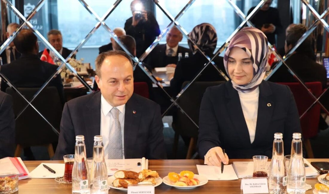 İstanbul Sanayi Odası (İSO) Yönetim Kurulu Başkanı Erdal Bahçıvan ve