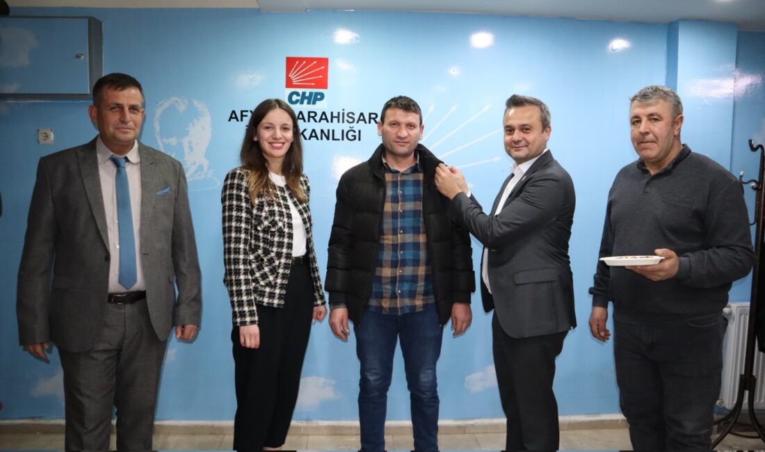 Erhan: CHP ailemiz giderek büyüyor Cumhuriyet Halk Partisi Afyonkarahisar İl Başkanı Faruk Duha Erhan il