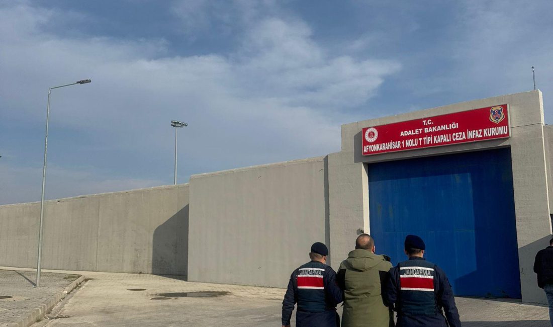 Afyonkarahisar’da Aranan Şahıs Jandarma Tarafından Yakalandı
