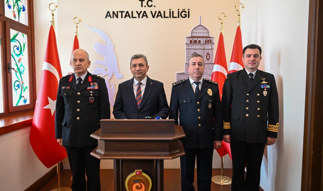 İçişleri Bakanlığı’nın Türkiye’nin Huzuru Projesi kapsamında düzenlenen Antalya’nın Huzuru Güvenlik