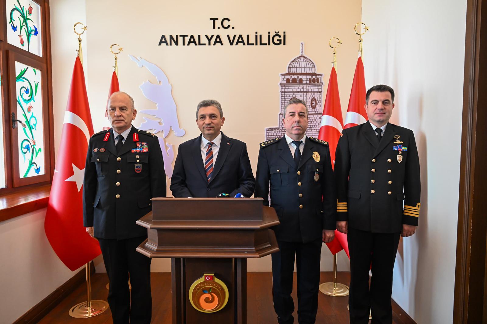 İçişleri Bakanlığı’nın Türkiye’nin Huzuru Projesi kapsamında düzenlenen Antalya’nın Huzuru Güvenlik