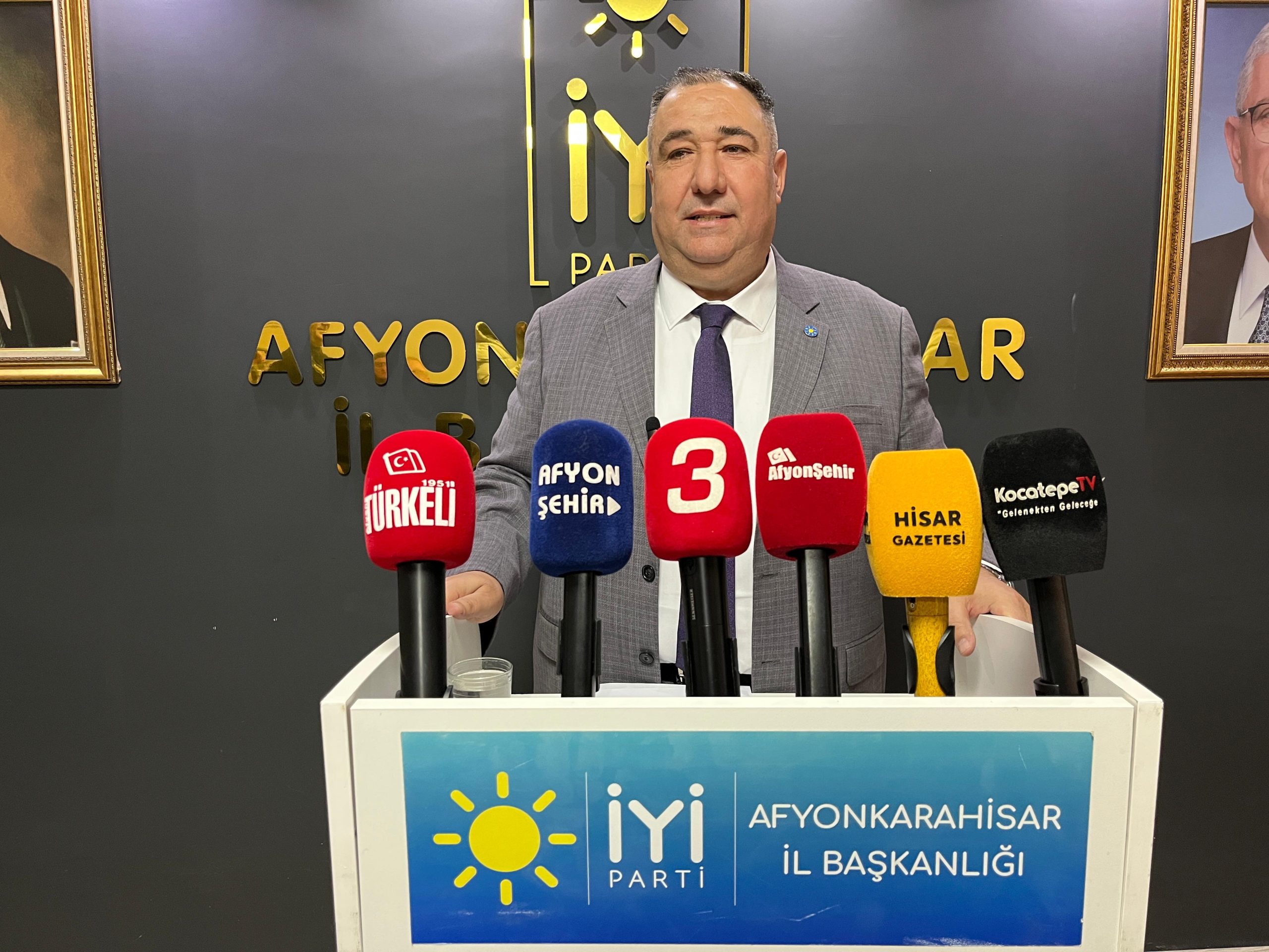İyi Parti Afyonkarahisar İl Başkanlığı tarafından düzenlenen basın toplantısı, 6