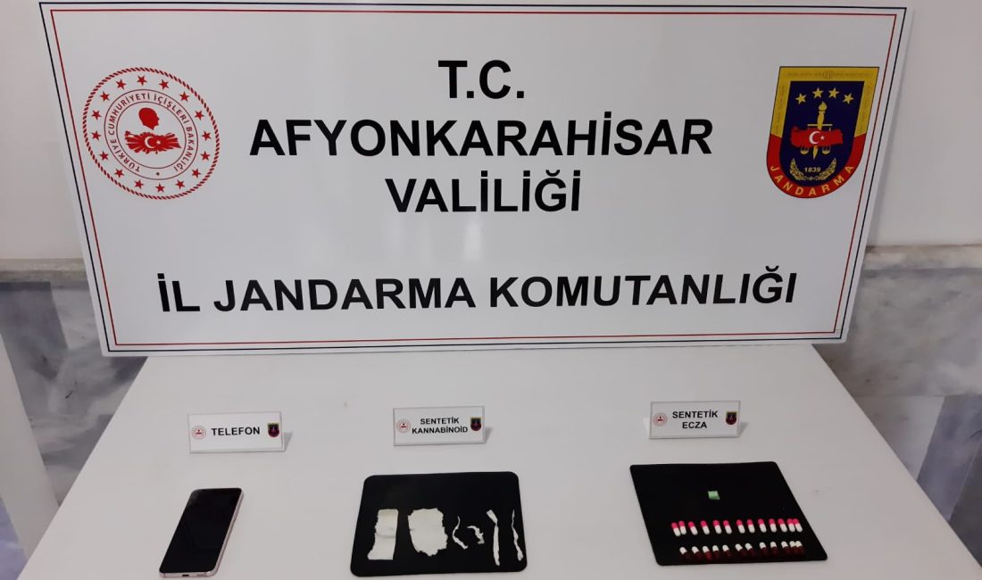 Afyonkarahisar İl Jandarma Komutanlığı, uyuşturucu ile mücadele kapsamında gerçekleştirdiği titiz