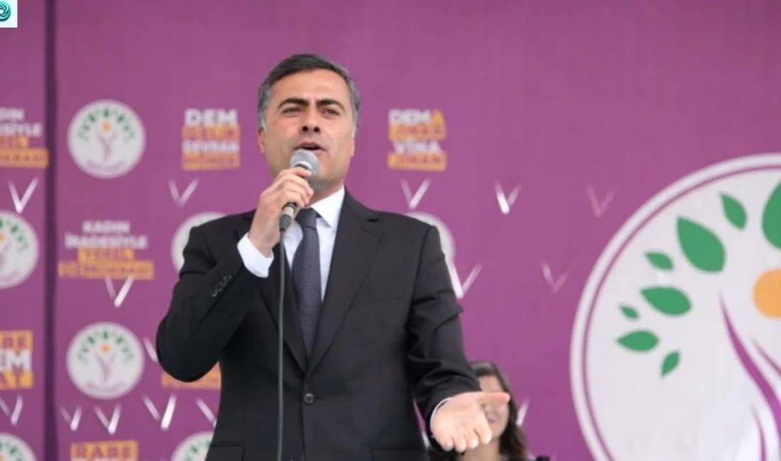 İçişleri Bakanlığı Van Büyükşehir Belediyesi’ne kayyum atandığını duyurdu. Bakanlığın sosyal