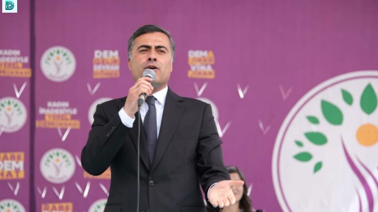 İçişleri Bakanlığı Van Büyükşehir Belediyesi’ne kayyum atandığını duyurdu. Bakanlığın sosyal