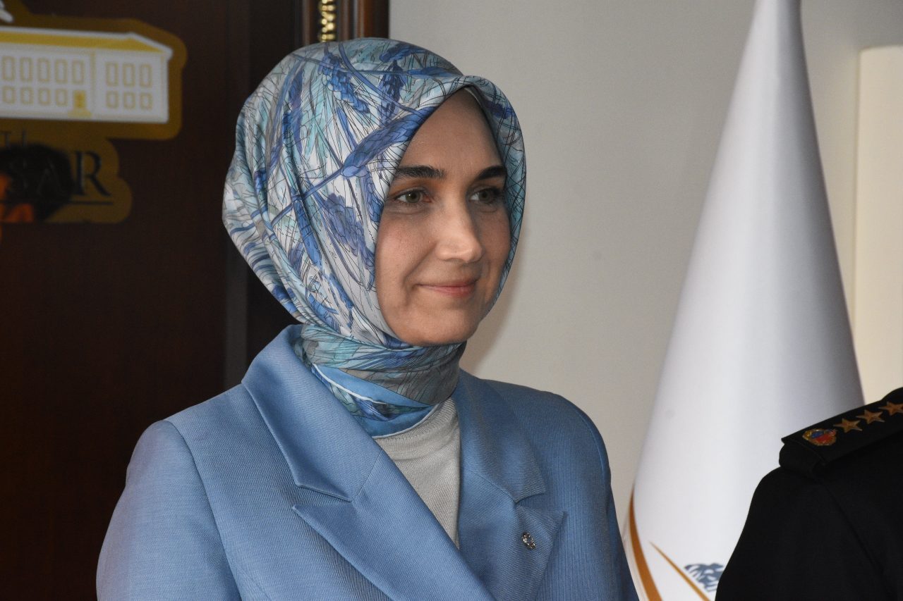 AFYONKARAHİSAR (AA) – Afyonkarahisar Valisi Kübra Güran Yiğitbaşı, asayiş ve