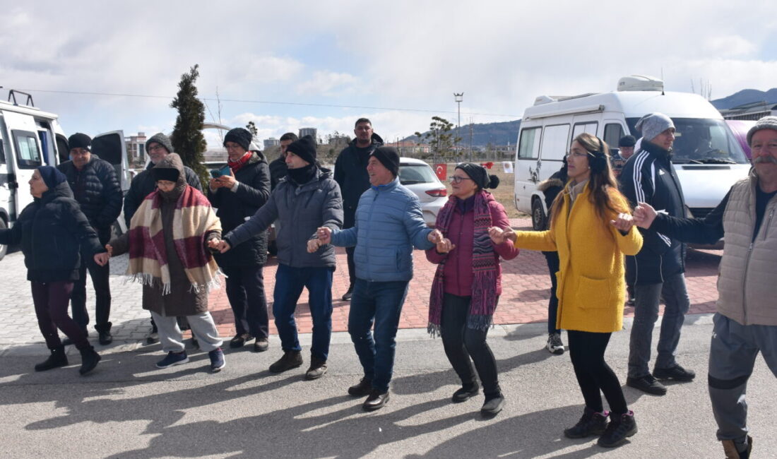 AFYONKARAHİSAR (AA) – Afyonkarahisar'da düzenlenen "3. KaravanFest", çeşitli yarışmalar ve