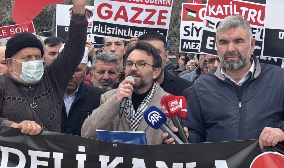 Afyonkarahisar’da Filistinlileri zorla yerinden etme planına karşı protesto düzenlendi. Zafer
