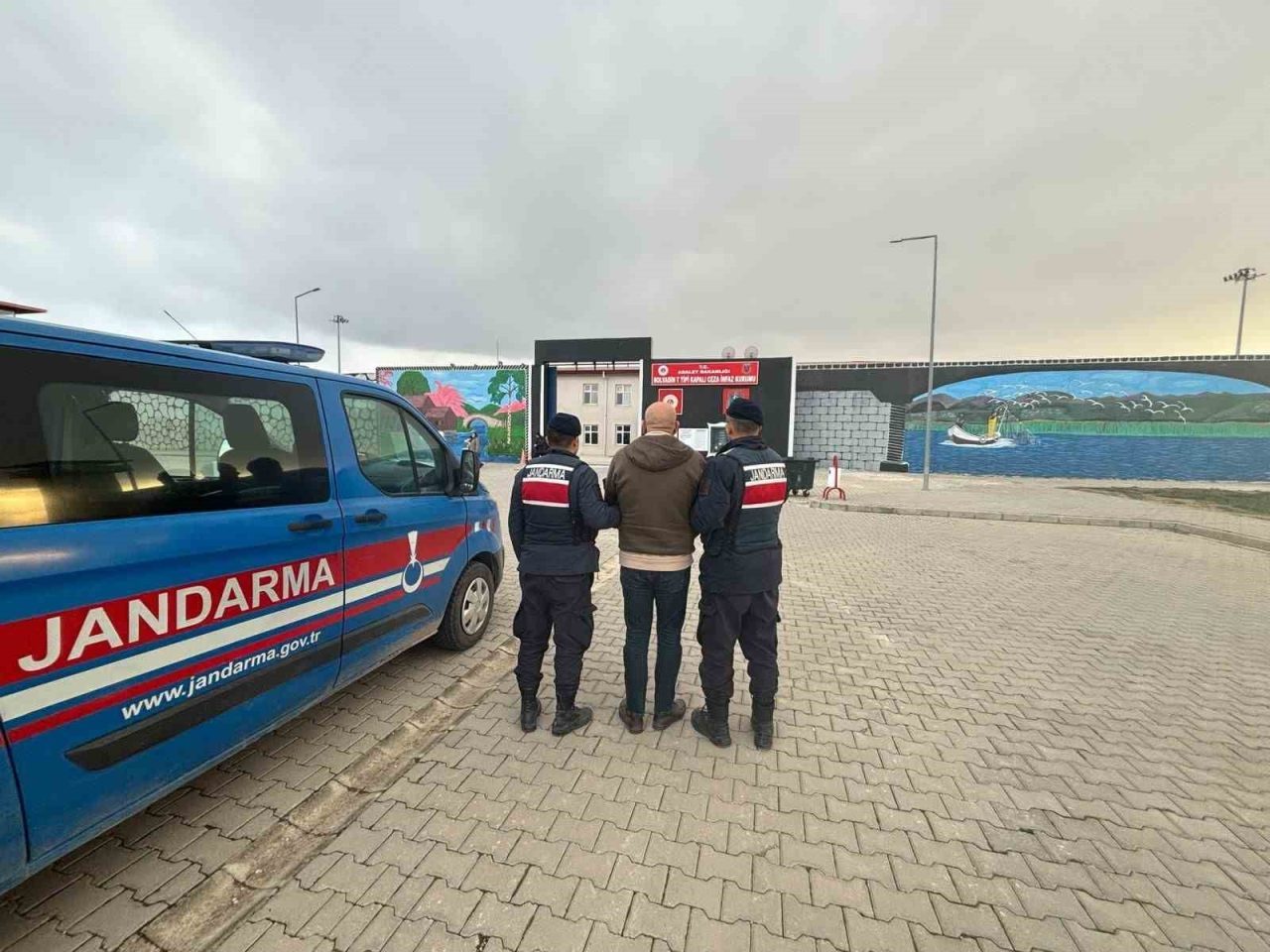 Afyonkarahisar İl Jandarma Komutanlığı ekipleri hırsızlık suçundan 4 yıl 2