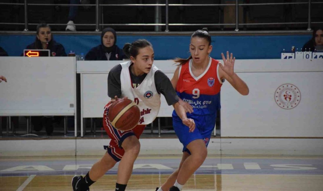 Afyonkarahisar, U-14 Basketbol Kızlar Bölge Şampiyonası’na ev sahipliği yaptı. Prof.