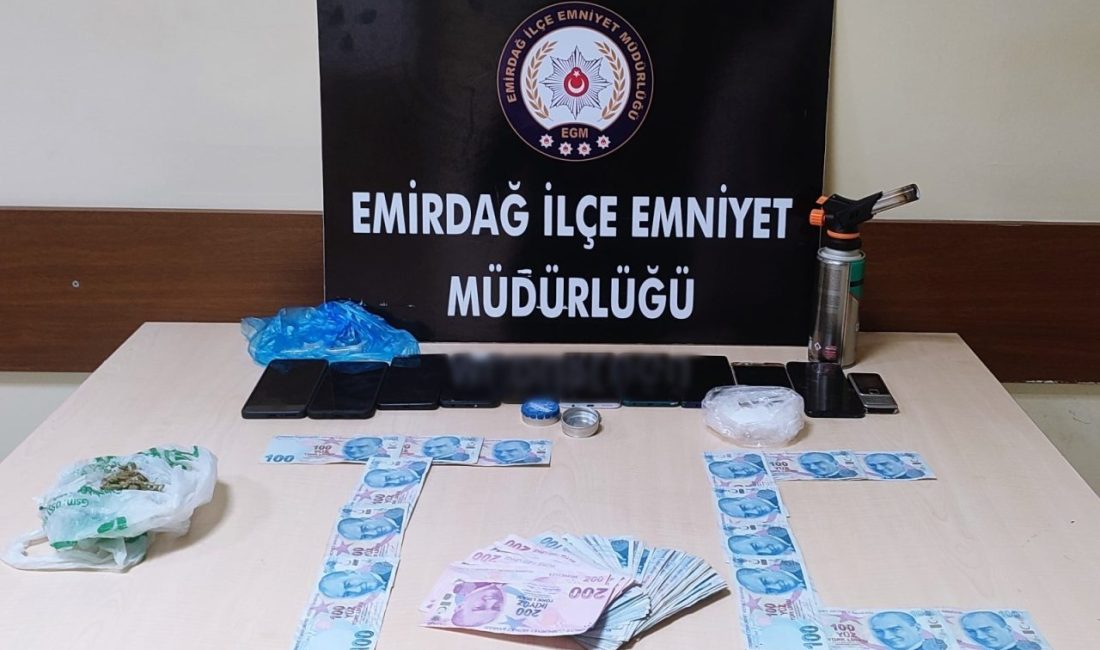 AFYONKARAHİSAR (AA) – Afyonkarahisar'ın Emirdağ ilçesinde düzenlenen uyuşturucu operasyonunda yakalanan