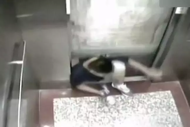 Çin’in Fujian eyaletinde bulunan Huaqiao Üniversitesi’nde meydana gelen asansör kazasında