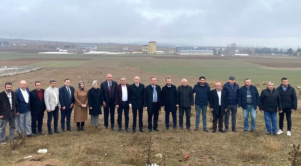 AK Parti Kütahya İl Başkanı Ceyda Çetin Erenler, Aslanapa’da yapılması