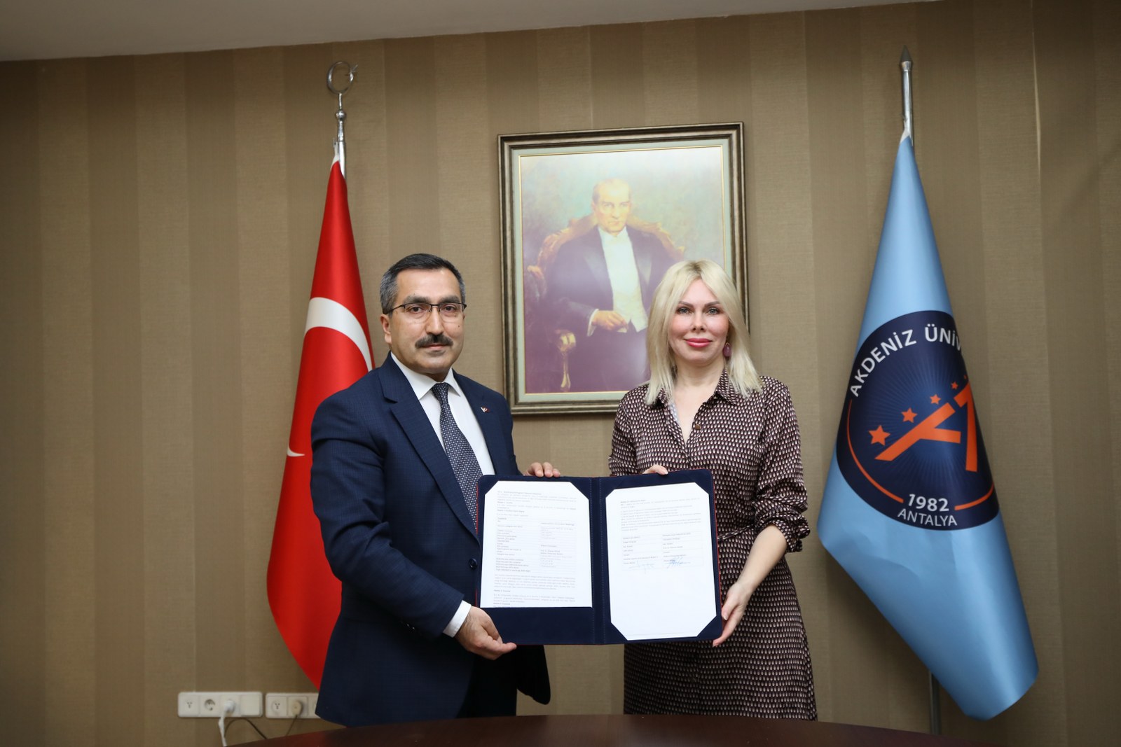 Akdeniz Üniversitesi öğrencilerine yönelik gençlerin iş dünyasına daha donanımlı hazırlanmalarını