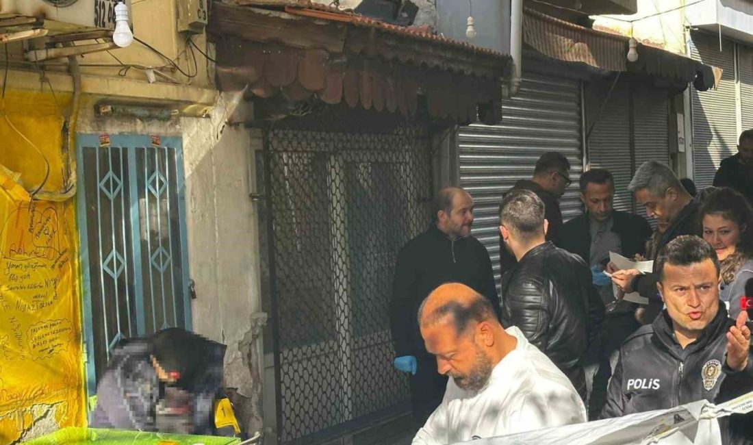 Bıçaklanan şahıs sandalyede oturur halde ölü bulundu Muğla’nın Milas ilçesinde bir şahıs, bıçaklanmış halde ölü olarak bulundu.