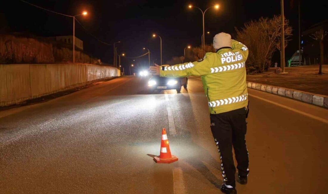 Bilecik’te bin 783 sürücüye ceza yazıldı Bilecik’te bir hafta içerisinde kent genelinde gerçekleştirilen trafik denetimleri kapsamında
