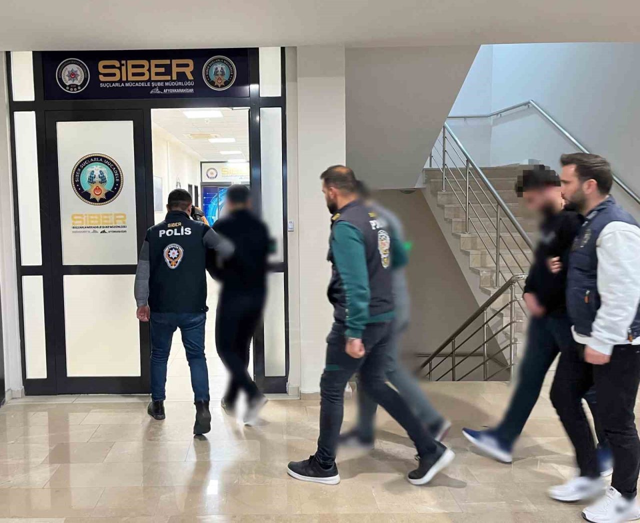 Afyonkarahisar’da polis tarafından gerçekleştirilen operasyonda bungalov ev kiralama vadi ile