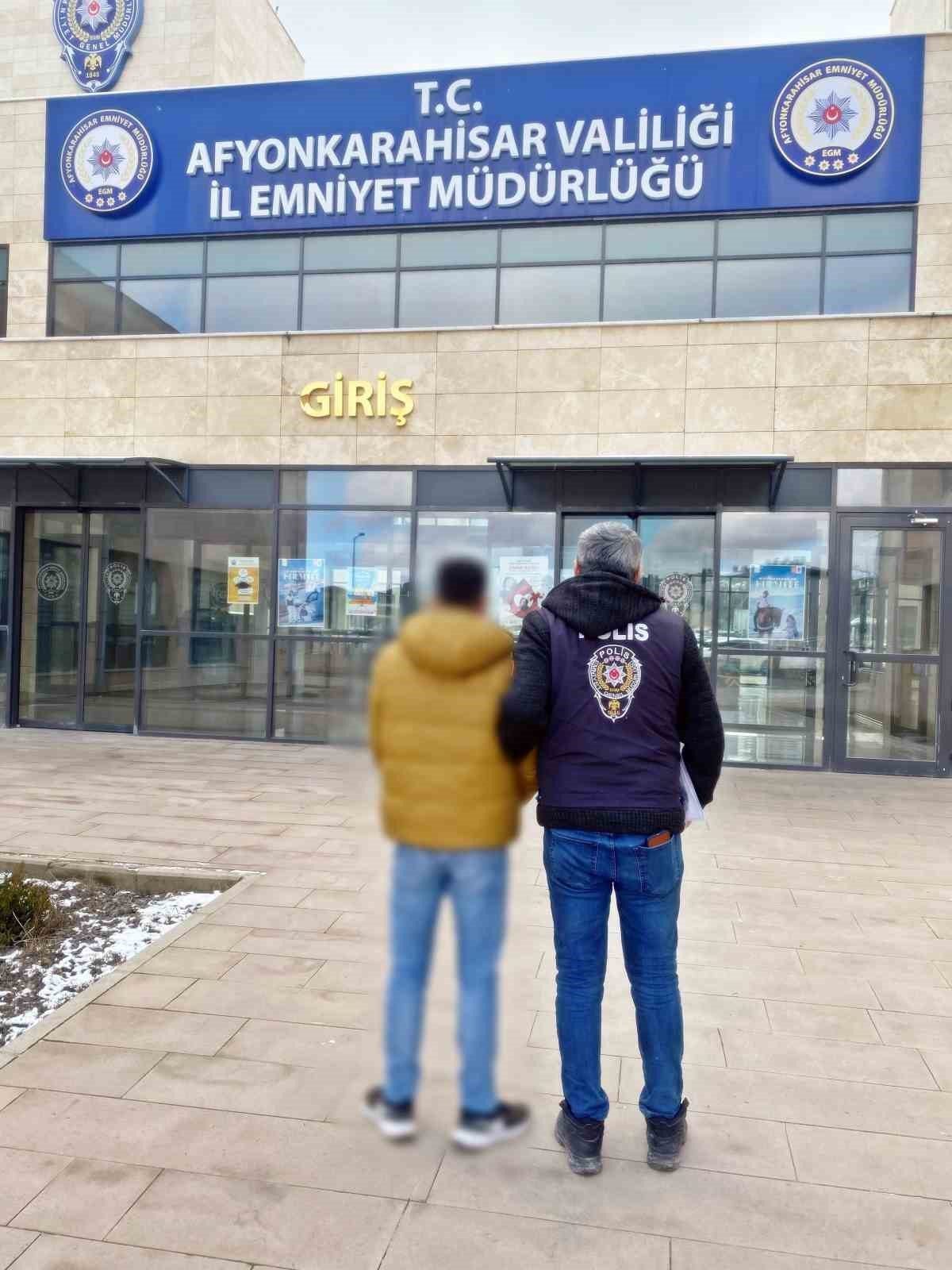 Afyonkarahisar İl Emniyet Müdürlüğü ekipleri nitelikli dolandırıcılık suçundan 2 yıl