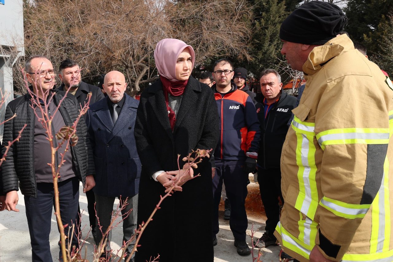 Afyonkarahisar’da orman ürünleri fabrikasında çıkan yangın kontrol altına alındı. Organize