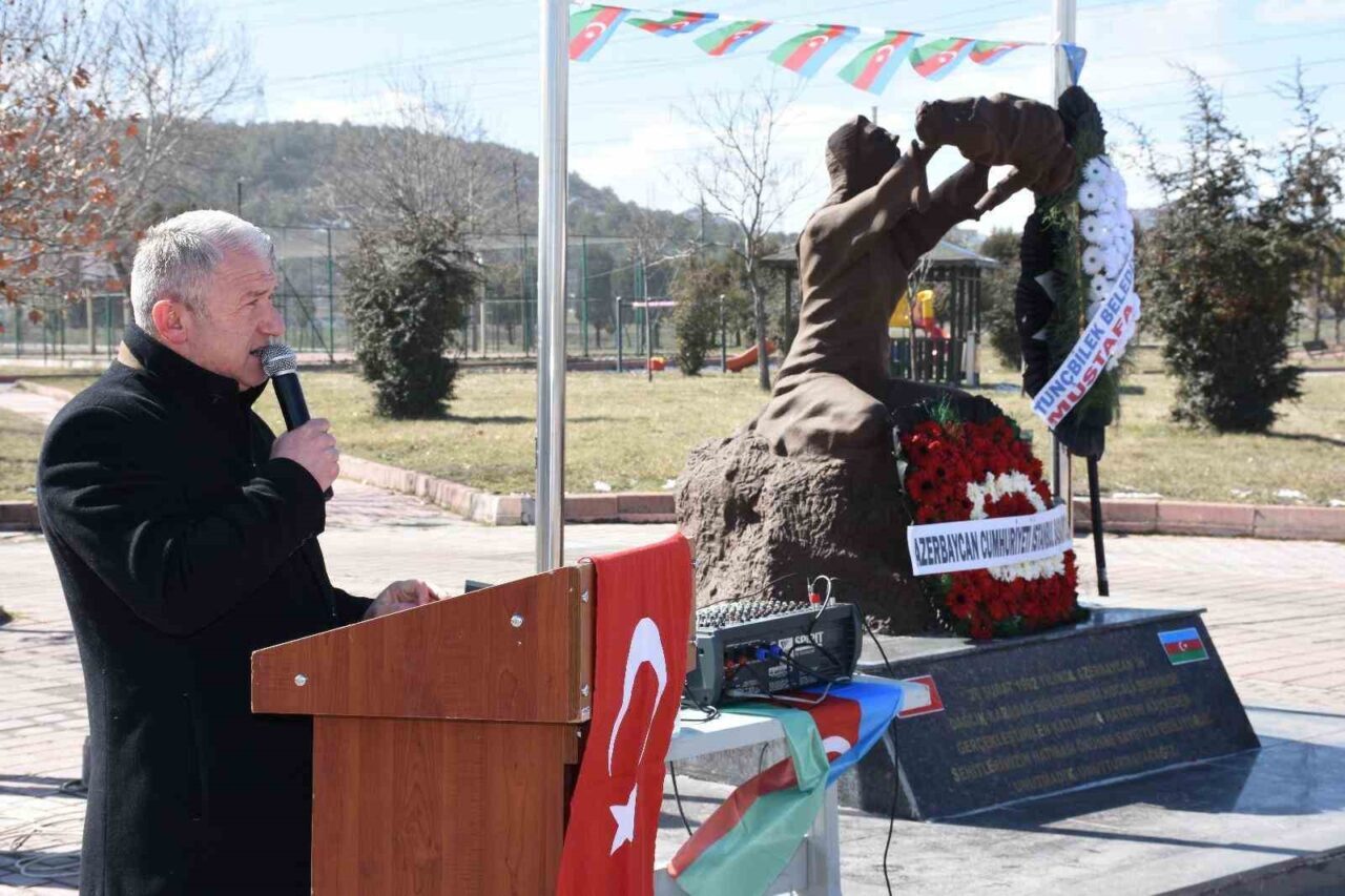 Ermenilerin Hocalı’da yaptığı katliamda hayatını kaybeden Azerbaycanlı 613 kişi, Kütahya’nın
