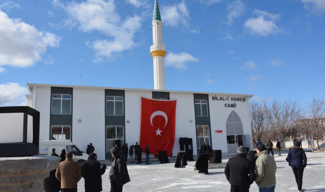 AFYONKARAHİSAR (AA) – İscehisar ilçesinde Bilal Habeşi Camisi'nin açılışı dualarla
