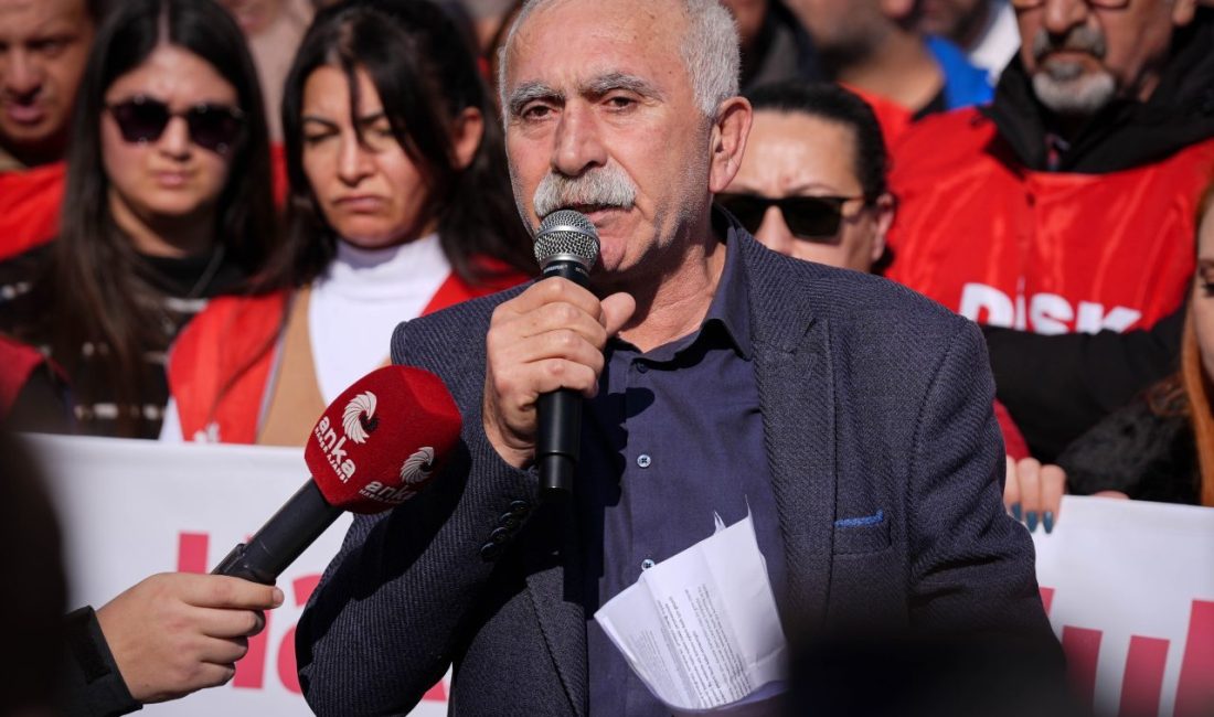 İZMİR (AA) – Genel-İş Sendikası İzmir şubeleri, İzmir Büyükşehir Belediyesinde