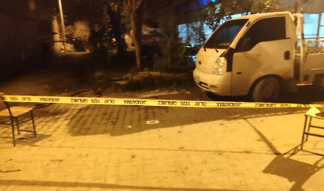 İzmir’in Ödemiş ilçesinde çıkan silahlı kavgada 1 kişi hayatını kaybetti.
