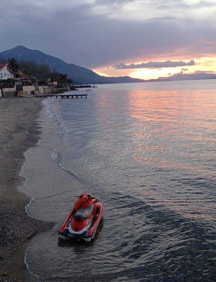 Aydın’ın Kuşadası ilçesinde, jet ski ile Yunanistan’dan Türkiye’ye giriş yaptığı