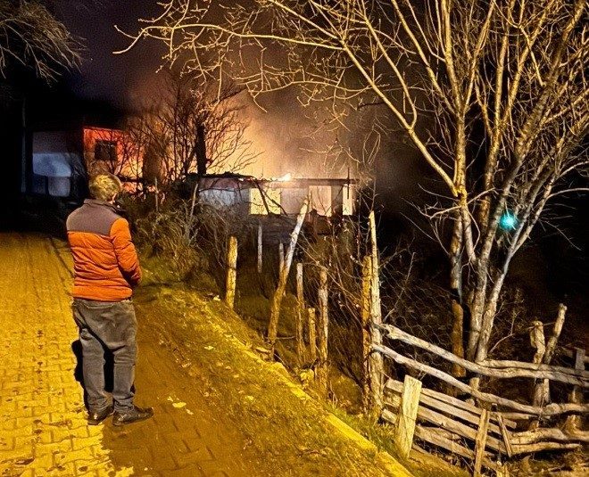 Kütahya’da çıkan yangında, evinde tek başına yaşayan Kıbrıs gazisi hayatını