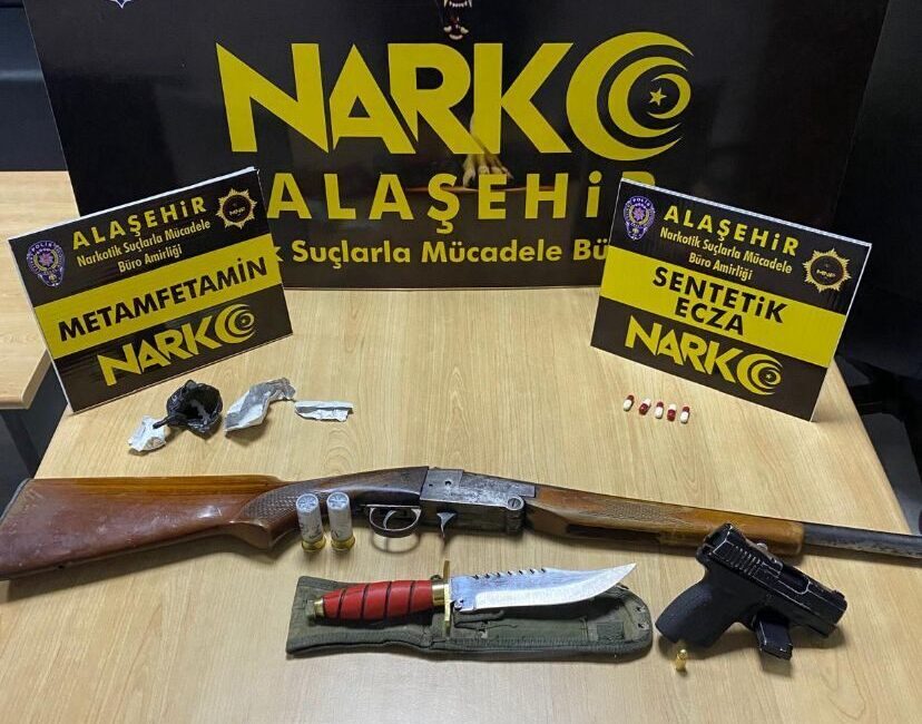 Manisa’nın Alaşehir ilçesinde uyuşturucu ticareti yaptığı iddiasıyla gözaltına alınan şüpheli