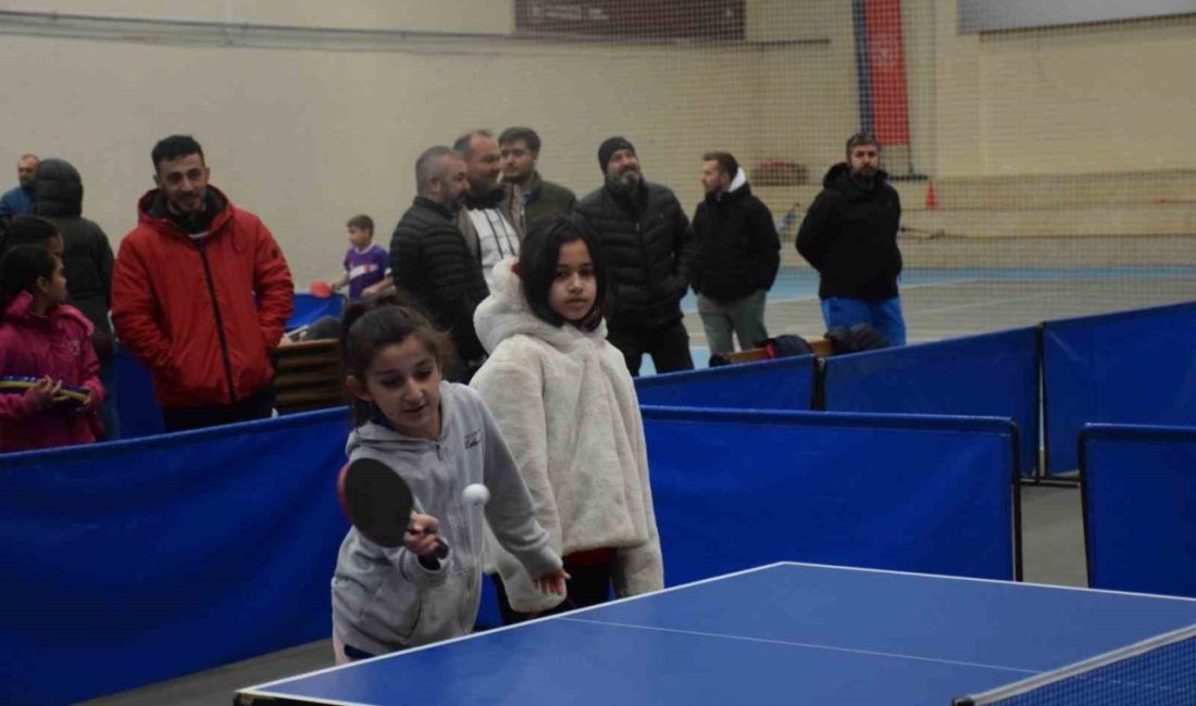Afyonkarahisar’da ‘Küçükler İl Birinciliği Masa Tenisi’ müsabakaları, Kocatepe Spor Kompleksi’nde