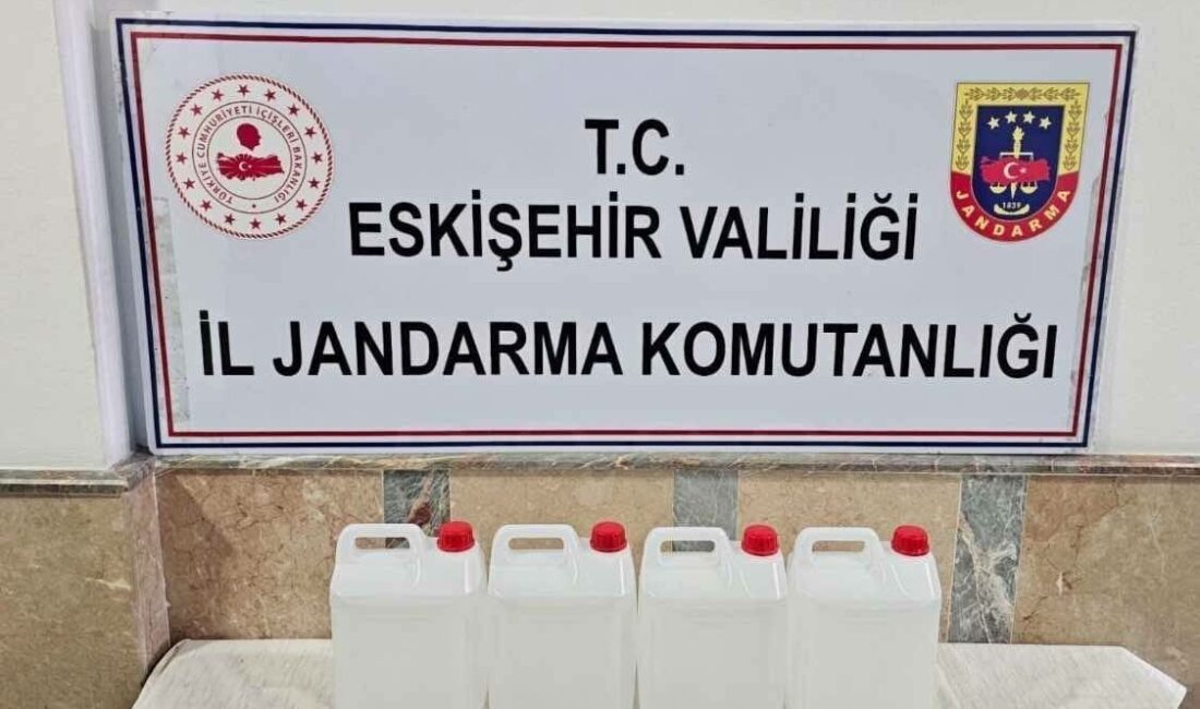 Sahte içki üretmek isteyen şahsa jandarma engel oldu Eskişehir’de jandarma ekiplerince sahte içki üreteceği belirlenen ve 20 litre