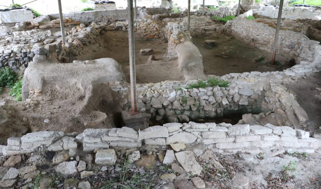 İzmir’in Çeşme ilçesindeki Bağlararası’nda 2009-2019 yıllarındaki kazılarda elde edilen bulgular,