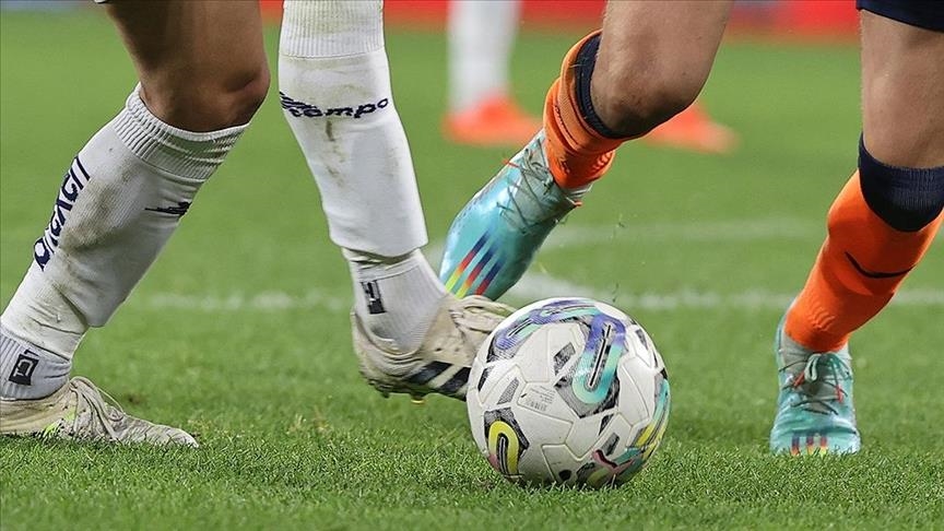 Futbol kulüpleri, 2025 kış transfer sezonunda toplam 5 bin 863